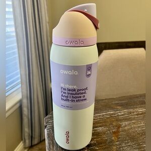 Owala 40 oz Free Sip Coastal Mist